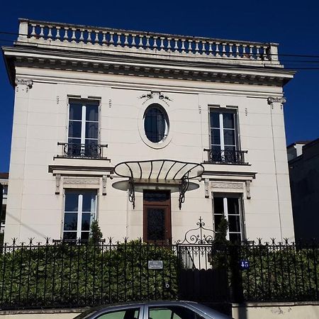 Villa Bon Accueil Neuilly-Plaisance Exterior foto
